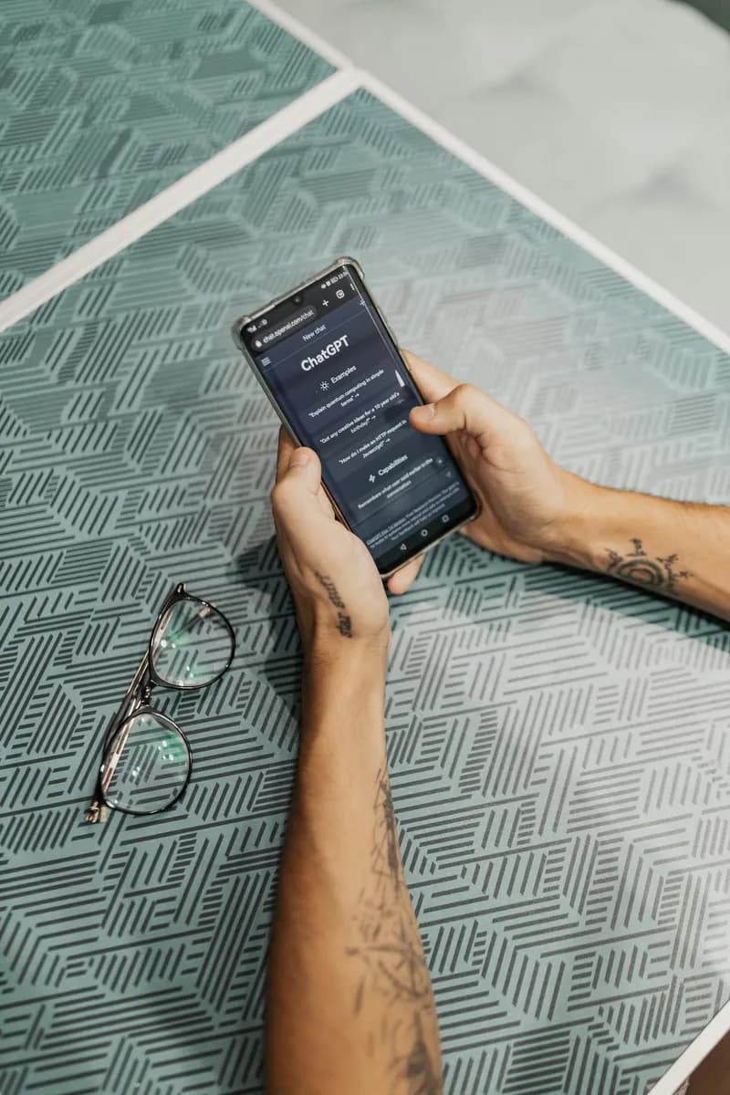 Chatbot IA sur smartphone pour le service client automatisé