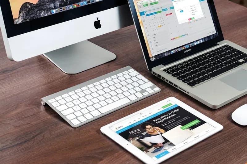 Site vitrine professionnel affiché sur un écran d'ordinateur