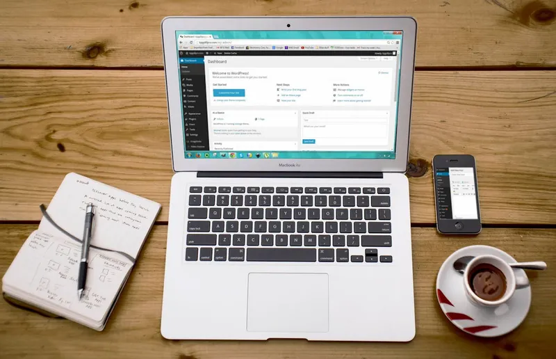Tableau de bord WordPress avec ses menus et options de gestion